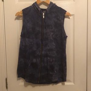 Tank top zip up